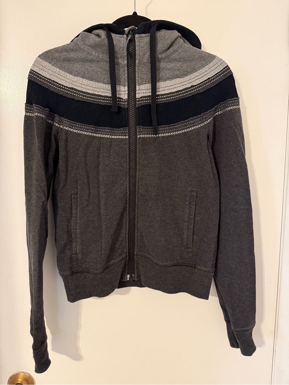 Lululemon Size 8 Zip Up Hoodie